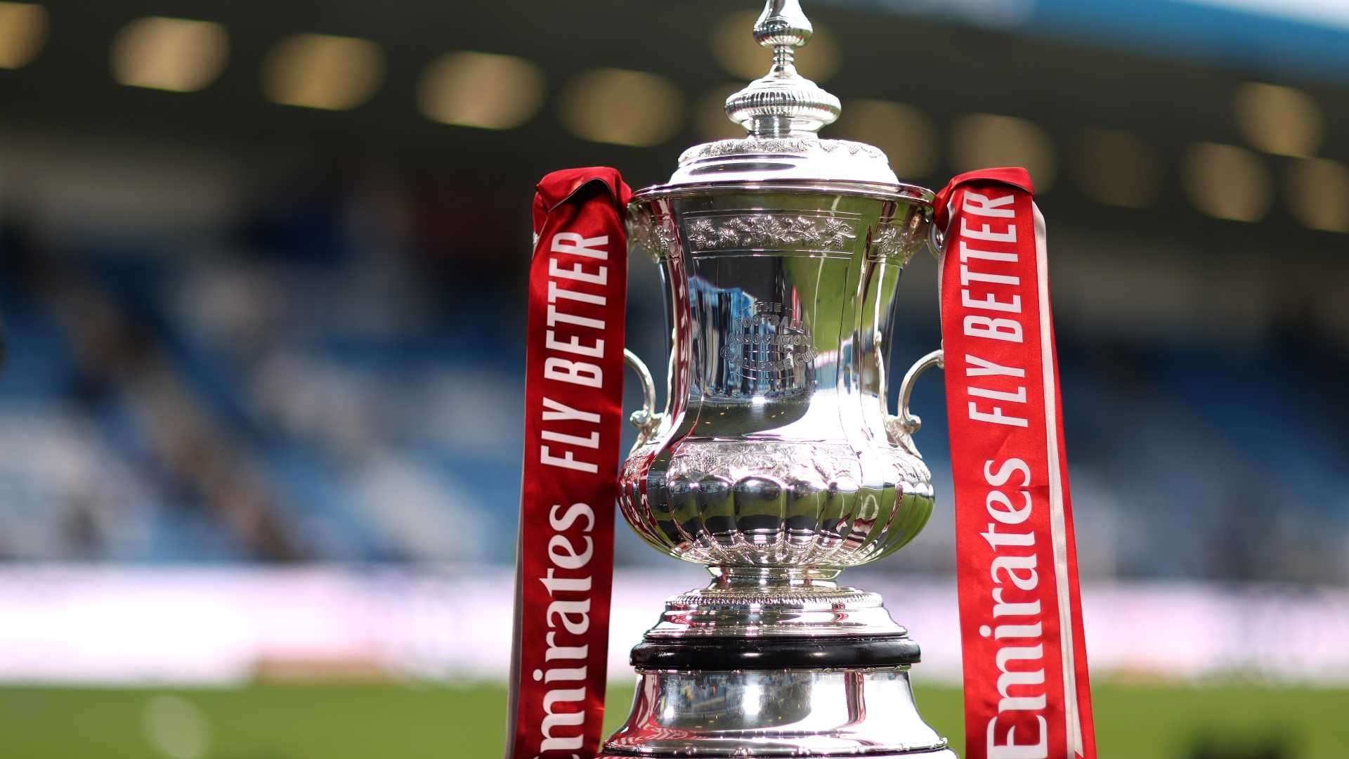 他以防守反 他以防守反