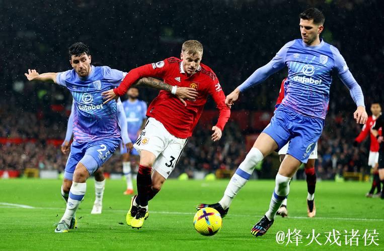 曼联vs伯恩茅斯半场射门24次，为本赛季英超射门最多的上半场