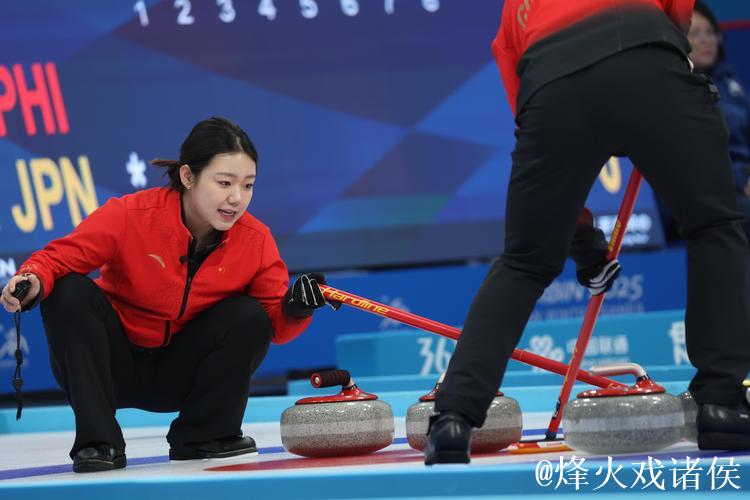 冬奥会冰壶落选赛：中国混双组合位列小组第二成功晋级